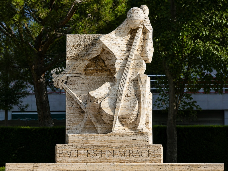 Violina – Travertine Marble
