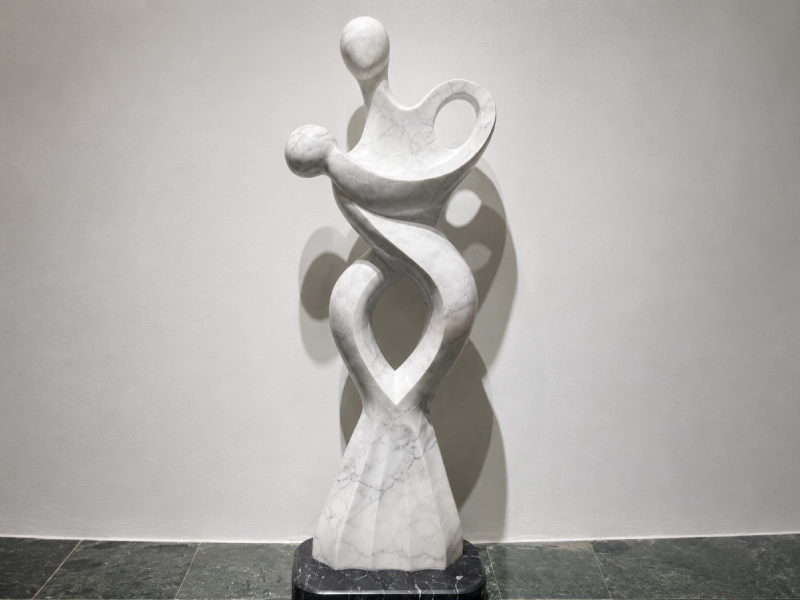 Contemporary Art – Statuario Marble